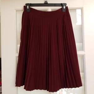 American Apparel pleated skirt size small